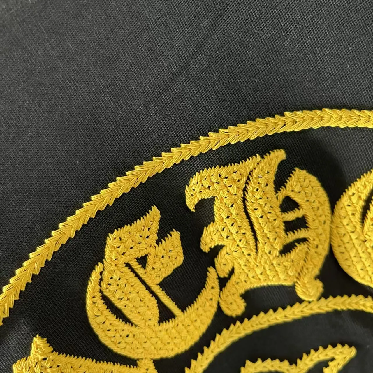 🅿️200 ch Cro* 2025 summer new style Sanskrit horseshoe cross cross vacuum embroidery short-sleeved t-shirt customized fabric 300g same style for men and women Size: S M L XL XXL Five codes Color: black white